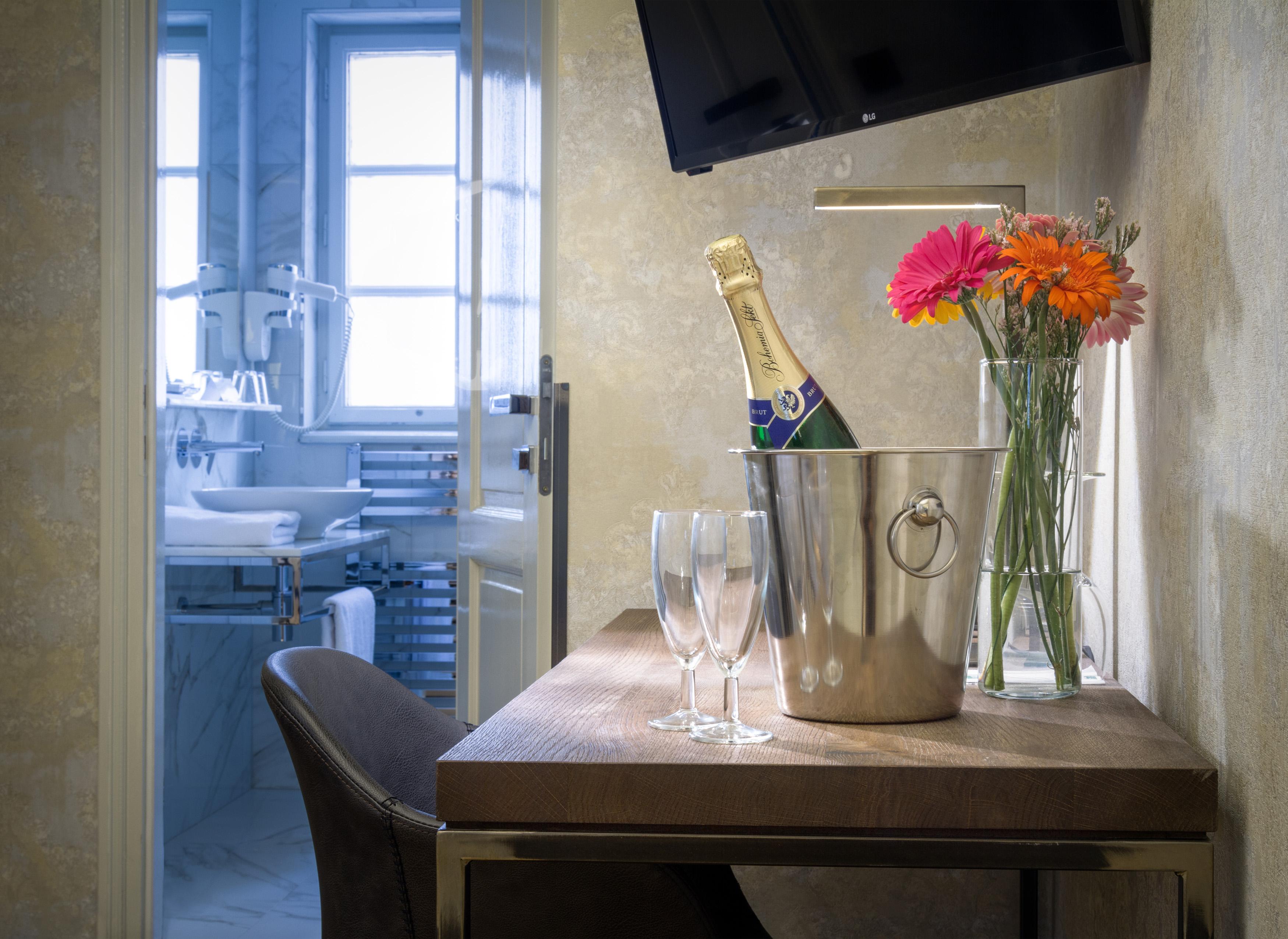 Hotel Waldstein Prague Luaran gambar