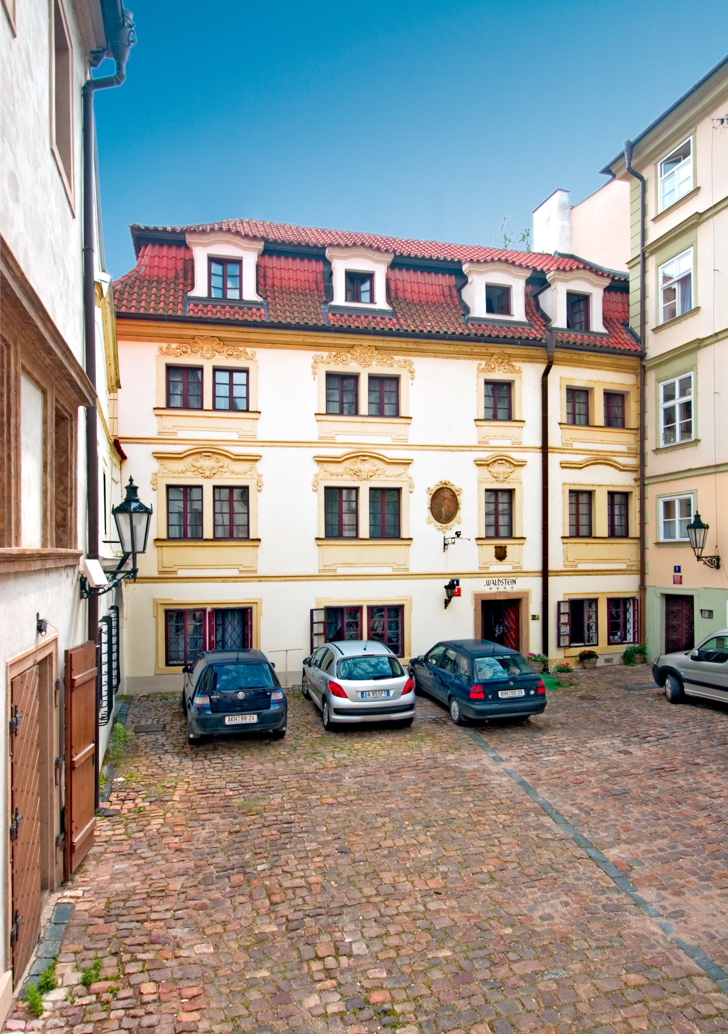 Hotel Waldstein Prague Luaran gambar