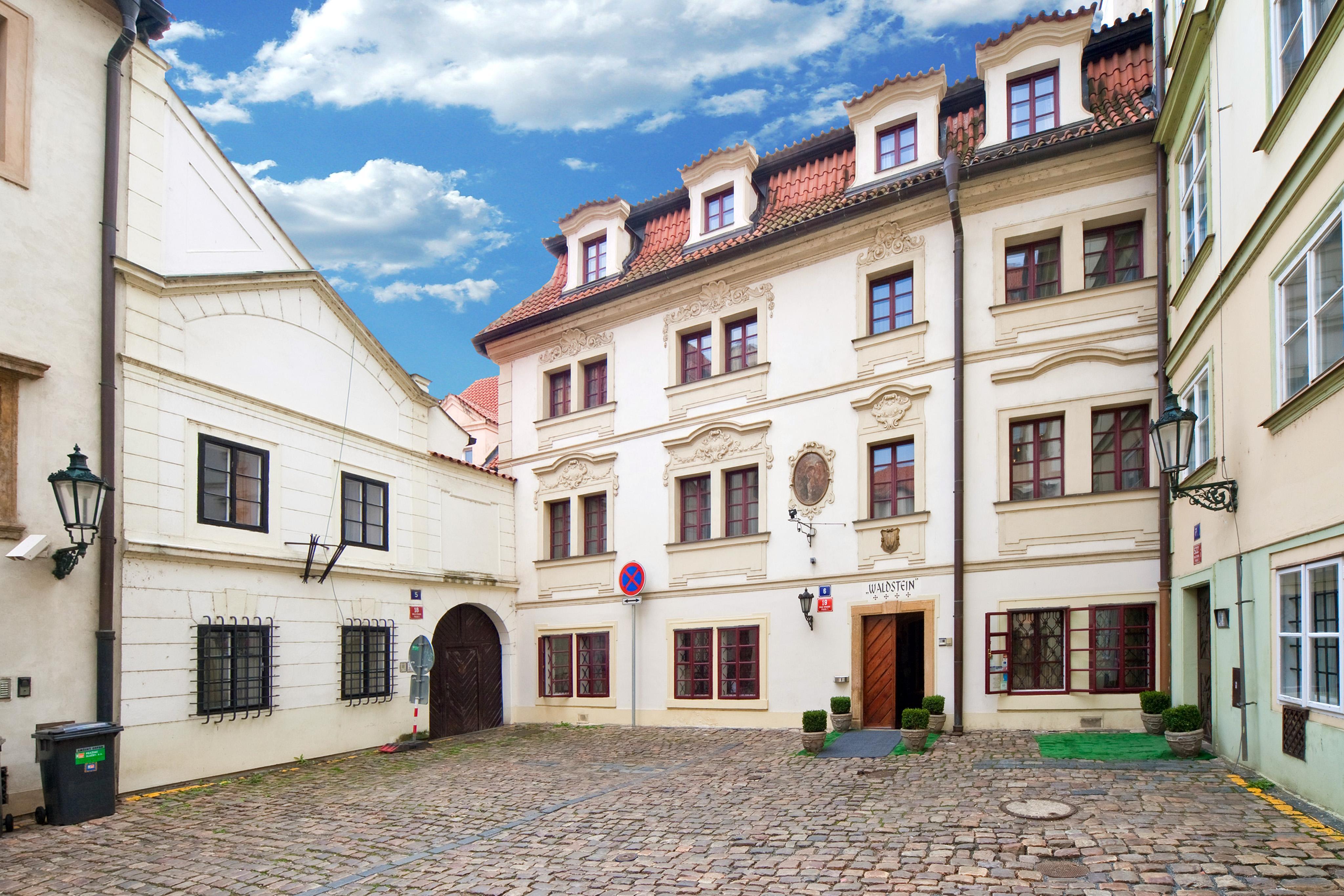Hotel Waldstein Prague Luaran gambar